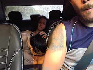 Ride-hailing driver picks up lesbian couple at party