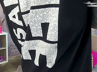 Hypnotic Anuskatzz and Mugur Porn at blowjob clip