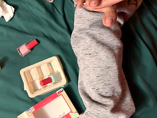 Melove Cleaning Her Toes and Doing Her Nails