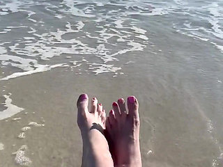 Waves Crashing on Size 16 Feet & Legs