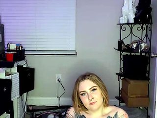 Amateur blond girl with big boobs getting fucked