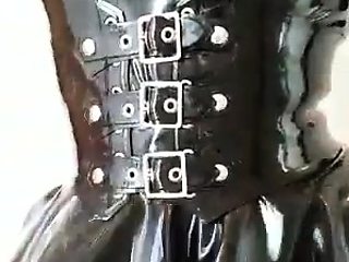 Masturbating amateur cums after solo fun