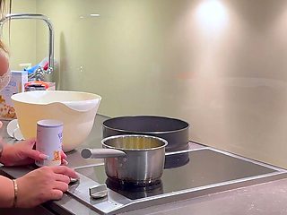 BAKA KLADDKAKA - DIF TJEJEN