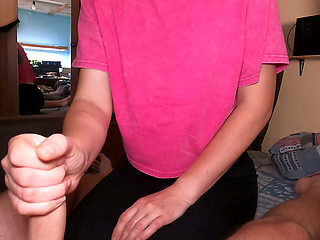 My stepsister quickly jerked off my cock!