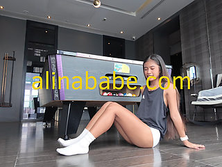 Gorgeous Sexy Model Doing Hot Dancing With Her Big Juicy Ass