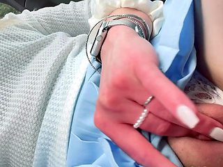 Pulled amateurs close up car sex