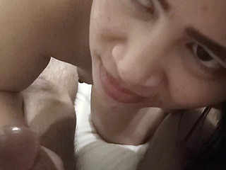 My Filpino girlfriend suck my dick and i give her first time anal