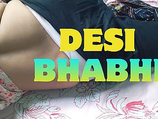 Bengali Bhabhi’s Afternoon Show Her Pussy and Ass