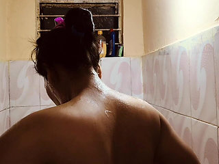 Natural Village House Wife Nude Bathing Video