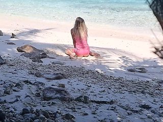 Public Beach Moments 2023 Masturbation Squirting Orgasm