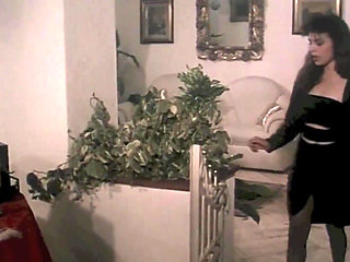 A Hairy Pussy to Be Fucked on the Couch