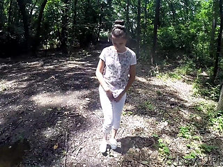 Pee attempts in the forest
