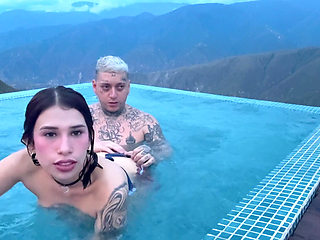 Tinder Date Ends in Outdoor Sex with Chicamocha Cannon in the Background