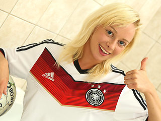 Naomi Nevena takes off her jersey and masturbates her hole