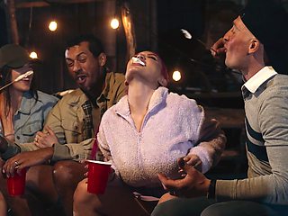 Small Hands' Wild Interracial Encounter Ignites Outdoor Passion Heat