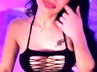 Amateur Webcam Teen Masturbates And Teases