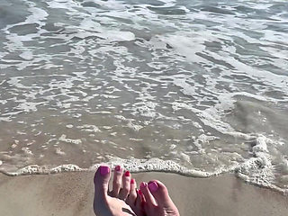 Waves Crashing on Size 16 Feet & Legs