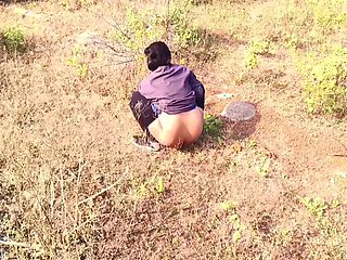 Indian Aunty Caught And Fucked Outdoor