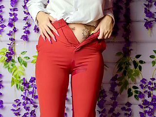 A Lot of Pee in Pants! Look How Wet Floor I Make It!