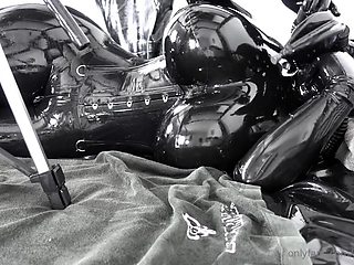 This large amateur cam girl has some very big boobs