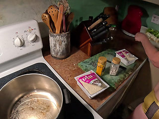 Cheryl Cooks Tofu Scramble