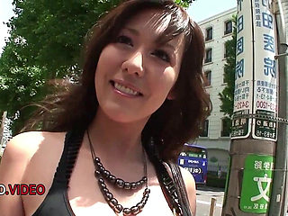 Akari Minamino Satisfies With Asian Blowjob Before Intense Hardcore Action