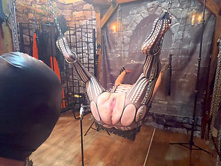 Part 2:- Kitty's treat request from a fan for Lanista to do. Banana in bum, chocolate dildo in fanny!