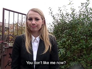 Blue-eyed blonde chick takes cash for POV fucking