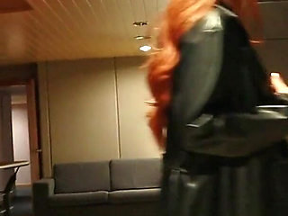 Solo, Real Hotel Hallway Fingering Challenge