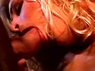 Side chick's amateur action