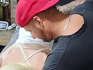 Finger a Blond and She Dident Love Iet