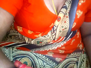 Indian tamil sexy saree aunty super boobs show