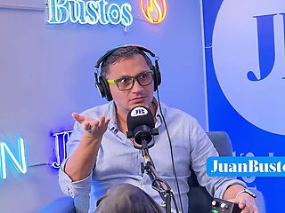 Juan Bustos gets off with a sex machine while cosplaying and chatting in a podcast