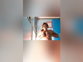 Horny Bengali Secretary Fucks Her Boss In Delhi To Get Her Raise To Maintain Her Sexy Figure