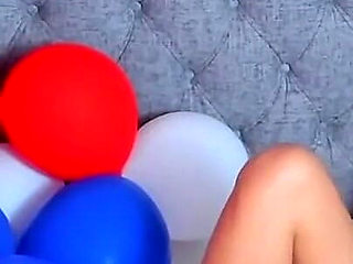 Submissive Gets Fucked Live and Does Everything Her Fans Ask for
