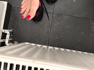 amateur his tall blonde fetish masturbating on live webcam