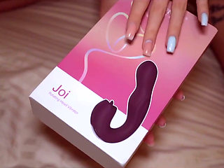 My New Toy From Honeyplaybox Makes Me Cum Hard