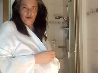 Mature woman in the shower... Are you gold chain or already my villa?