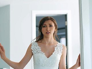 Maya Woulfe and Reagan Foxx like sharing a big one