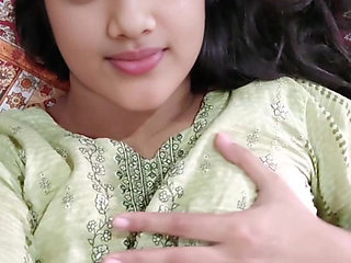 Desi village girl fuck horny pussy by fingering and showing boobs and play with fingering video