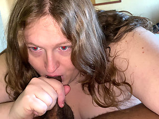 Big White Tranny Orally Pleases Her BBC Hookup