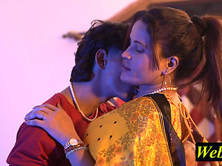 Indian Beautiful Cuckold Wife Amazing Hot Sex! Sakki Husband