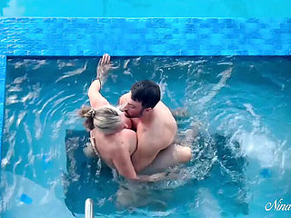 Milf Nina Nite Hot Tub Blowjob & Underwater Sex Creampie