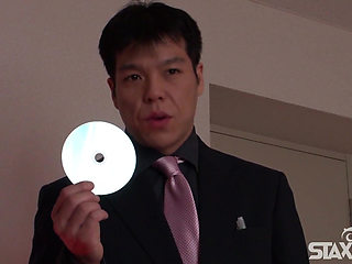 Asian teen has a wild blowbang