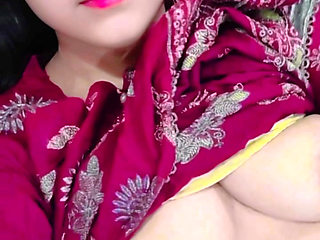 Cute girl fuck her pussy with fingers on video call tight pussy sowing for bf xxx viral video