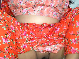 Desi bhabhi is ready every morning to service your cock