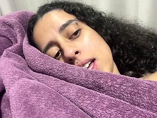 Bibi Houranis Hairy Pussy Under Blankets