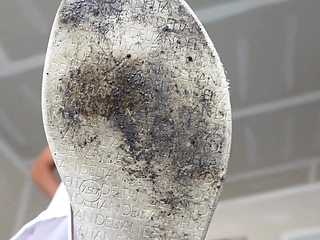 Clean My Disgusting Sandals!