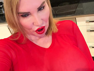 Sophie James  Sweaty & Out Of Control