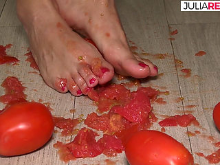 She makes tomato juice naked and gets horny while doing it